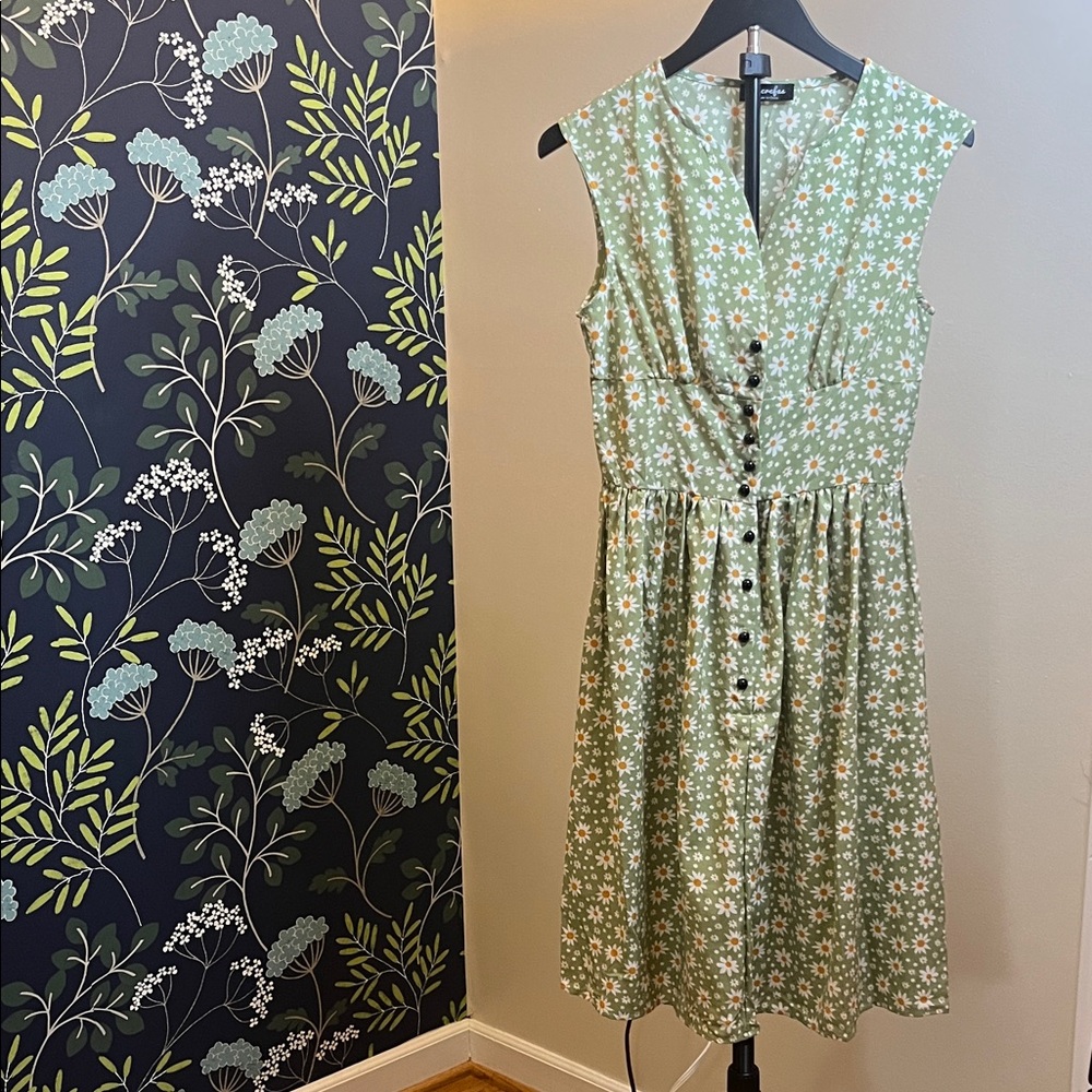 Sweewe Daisy Print Midi Dress Green Floral Button Front Sleeveless Cottagecore S
